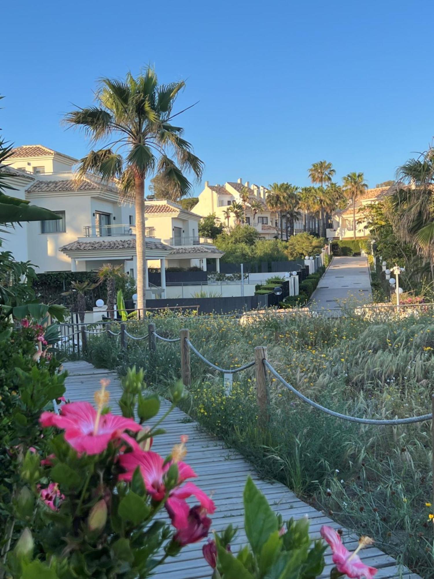 Stylish Townhouse In Beachfront Complex Marbella Dış mekan fotoğraf
